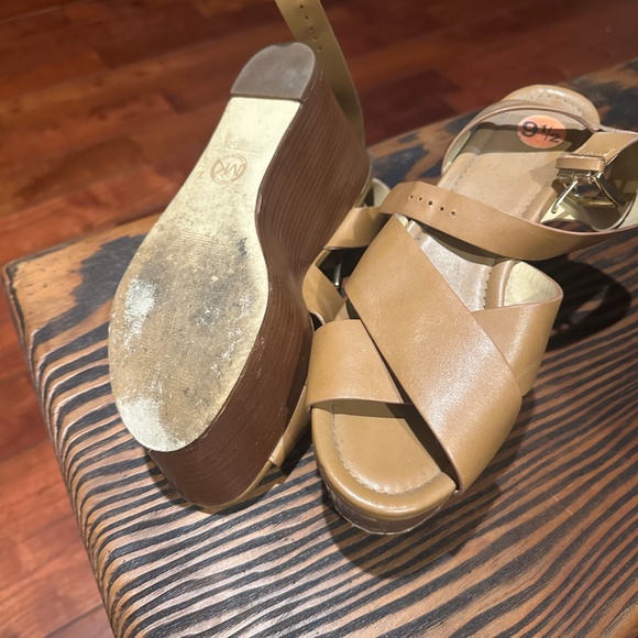 Michael Kors Wooden Wedge Sandals SZ 9.5 - Picture 2 of 5